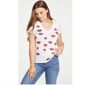 Chaser embroidered lips tee
